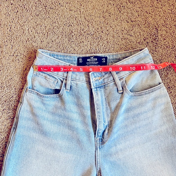 Hollister Ultra High Rise Dad Jean Light Wash Size 0 Short - Picture 6 of 6